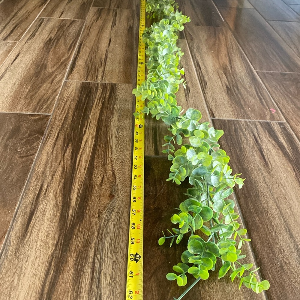 🪼2 5ft artificial frosted eucalyptus cinerea garland! - Picture 4 of 7